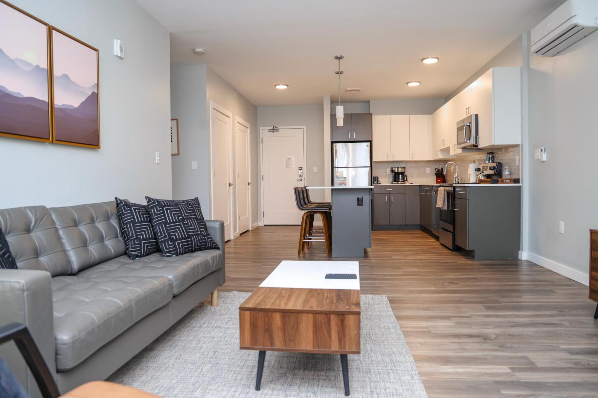 Luxury Apartment With Gym, Steps From Commuter Rail #4011 Reading Exterior photo